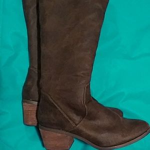 Boots sz 8